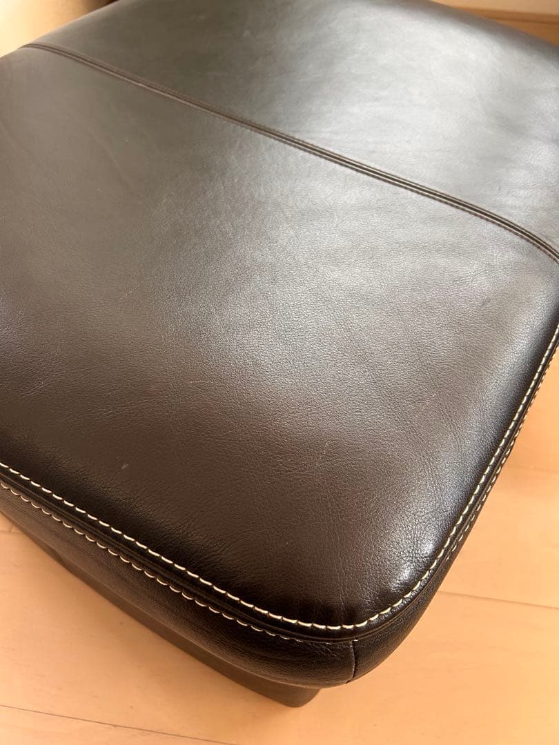 カリモク 本革 スツール オットマン ZT7306 シアーブラック カリモク 本革 スツール オットマン ZT7306 シアーブラック