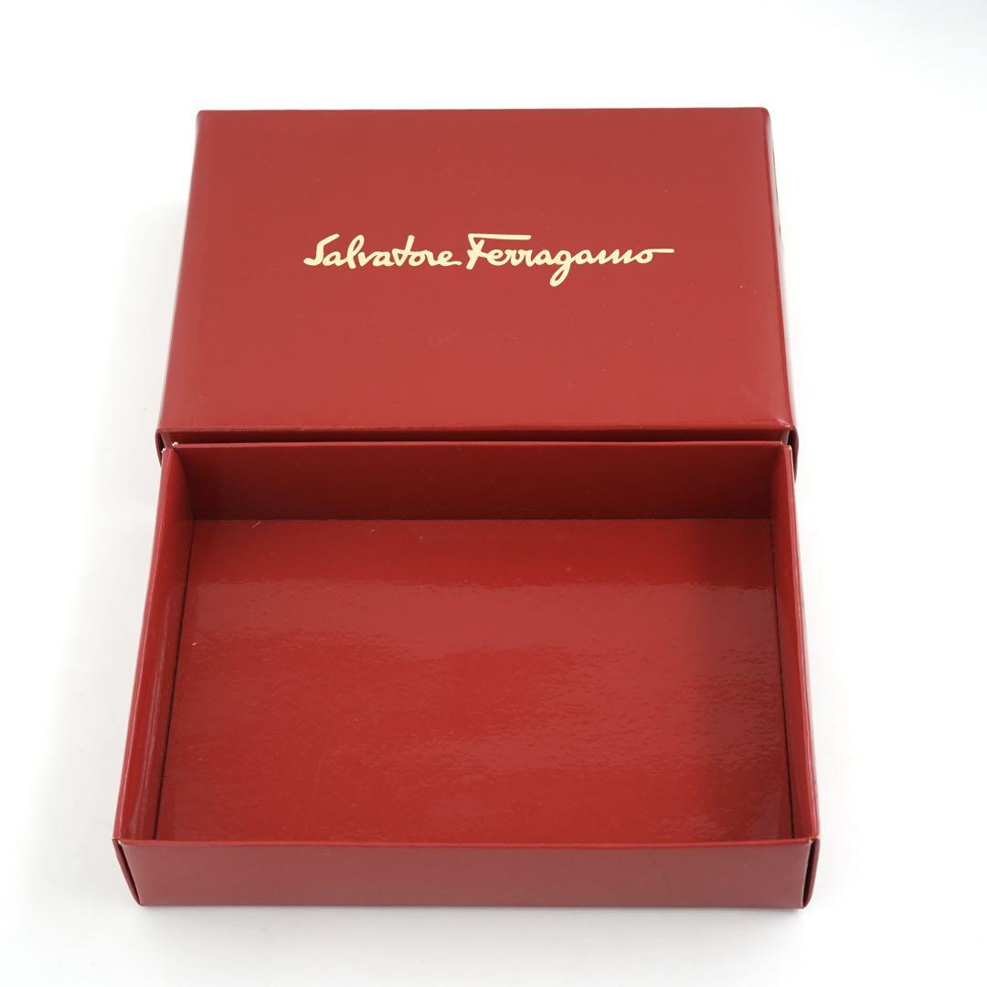 ✨新品未使用・箱付き✨　Ferragamo ミニ財布　ヴァラリボン　リザード ✨新品未使用・箱付き✨ Ferragamo ミニ財布 ヴァラリボン
