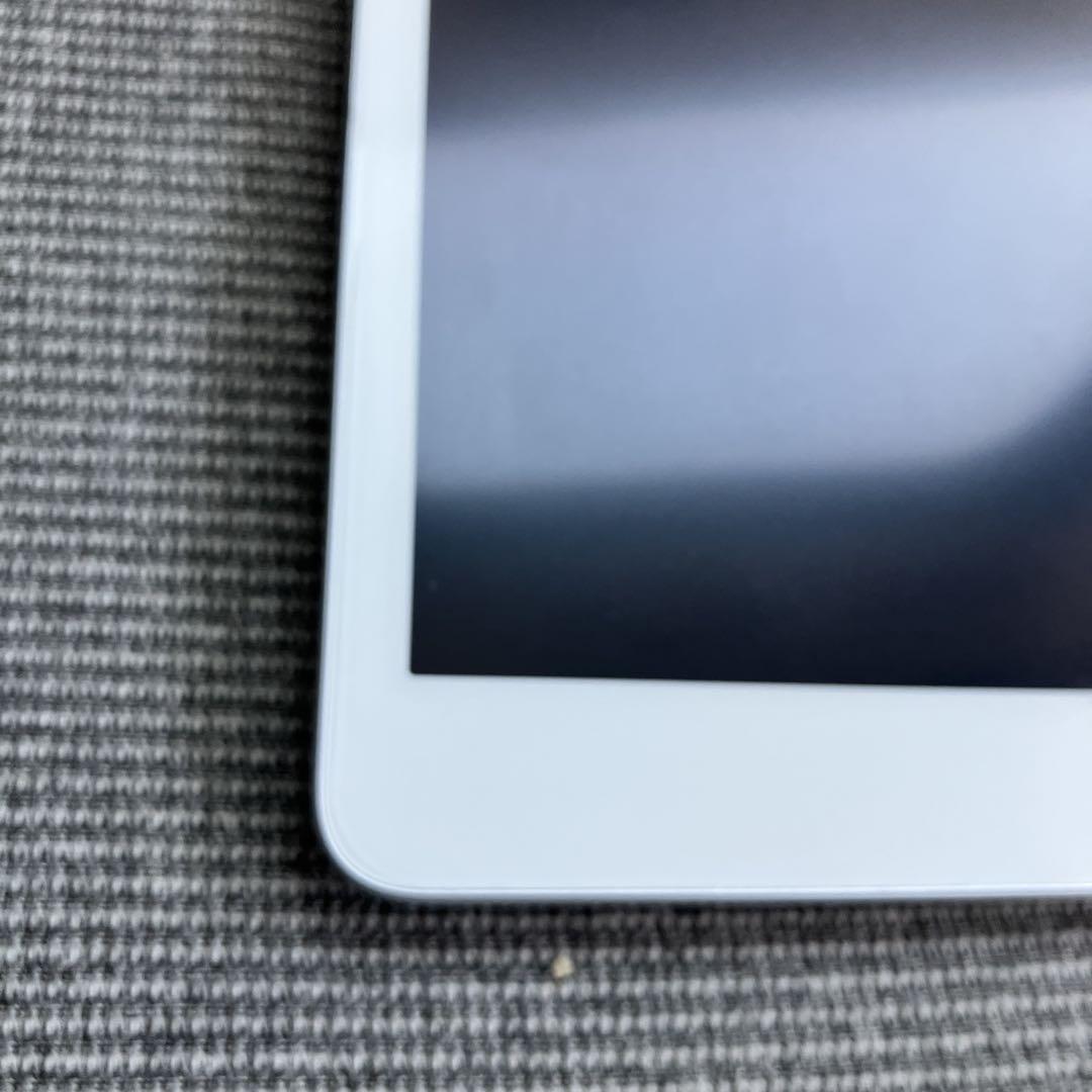 Apple iPad 第7世代　32GB本体 Wi-Fi+セルラー　SIMフリー