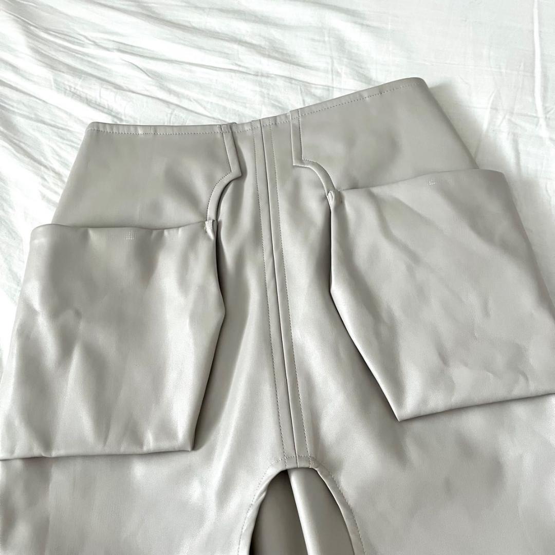 UN3D. フェイクレザーレイヤードロングスカート ベージュ アンスリード