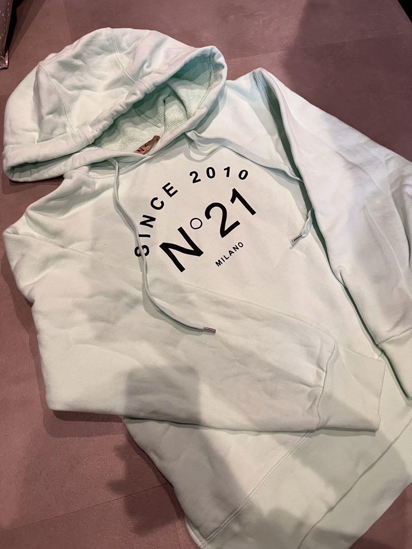 美品!希少 ヌメロヴェントゥーノ N˚21 フード付きパーカー 美品!希少 ヌメロヴェントゥーノ N˚21 フード付きパーカー