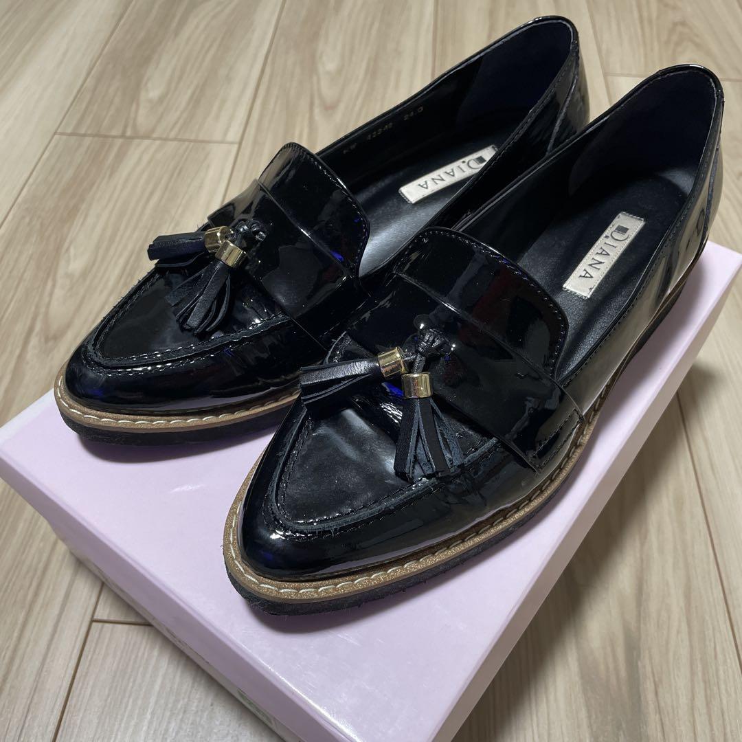 ダイアナ タッセルローファー エナメル ブラック 24㎝ 美品 - 靴買う