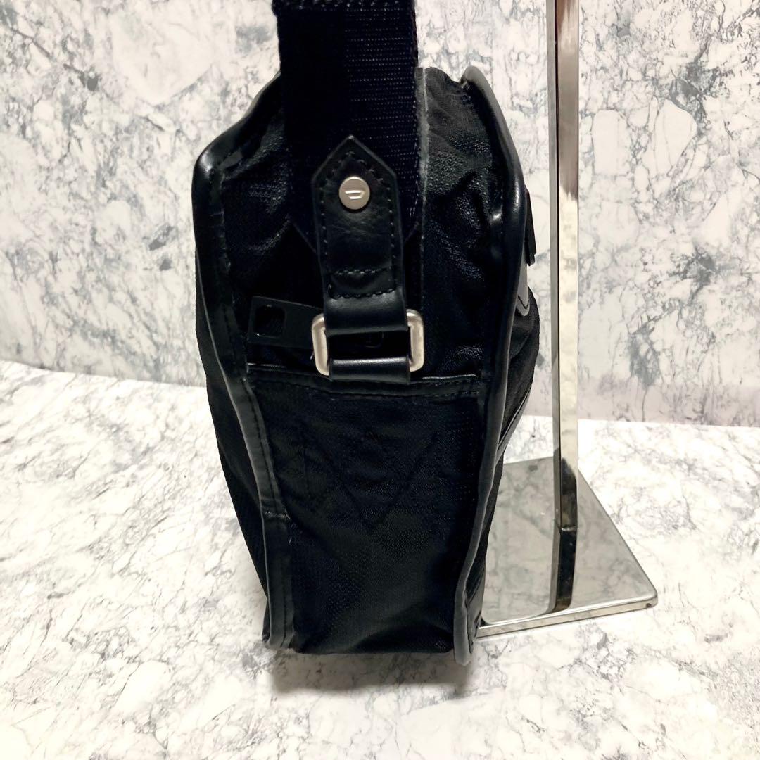 【極美品】ディーゼル　ショルダーバッグ　ボディバッグ　ブラック　レザー　ナイロン