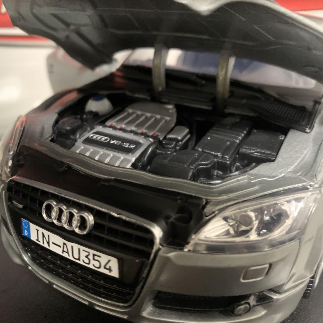 MOTORMAX Audi TT クーペ　2007 シルバー　1/18 スケール
