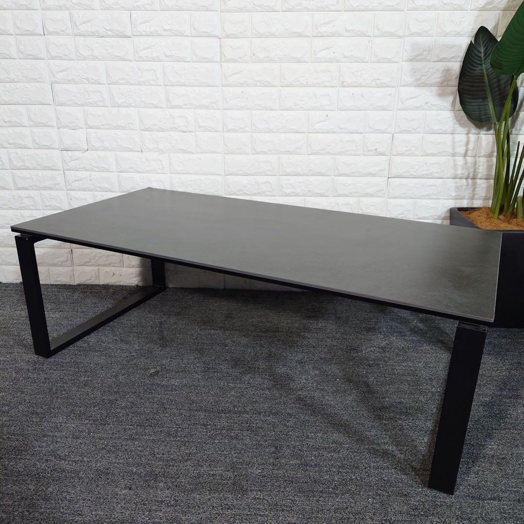 センターテーブル