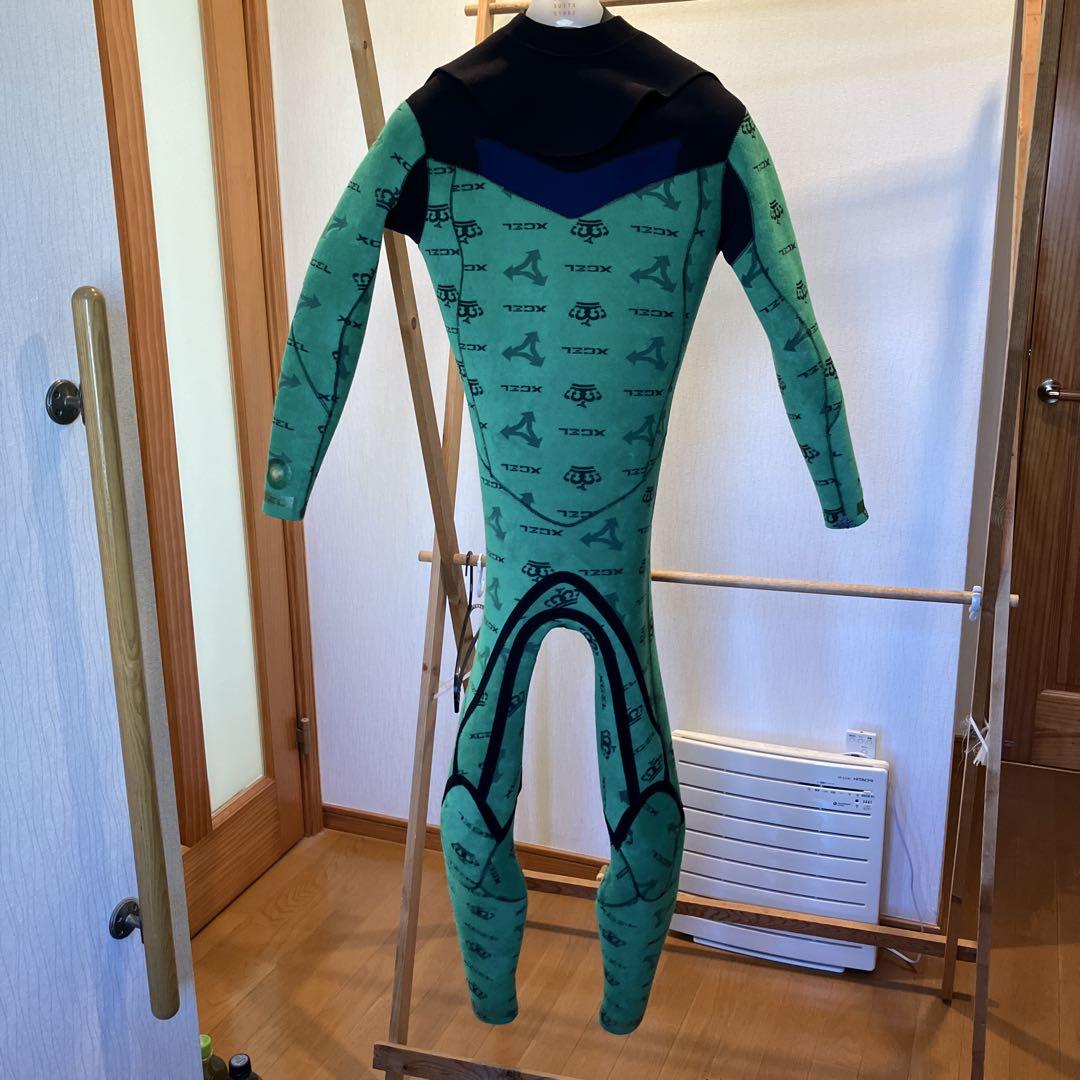 XCEL セミドライ フルスーツ ブラック