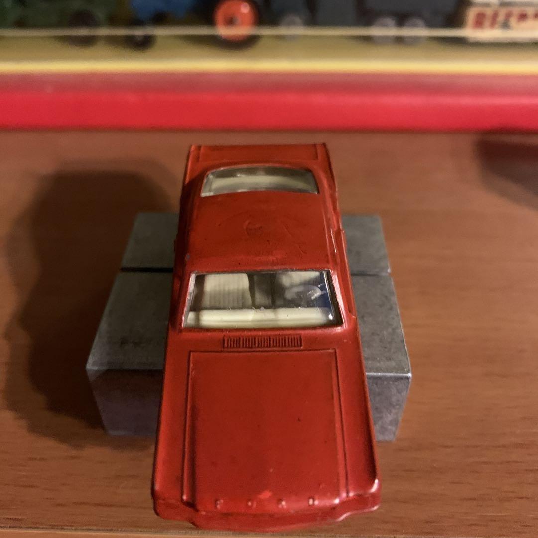 MATCHBOX Superfast 8 赤 ミニカーlesny