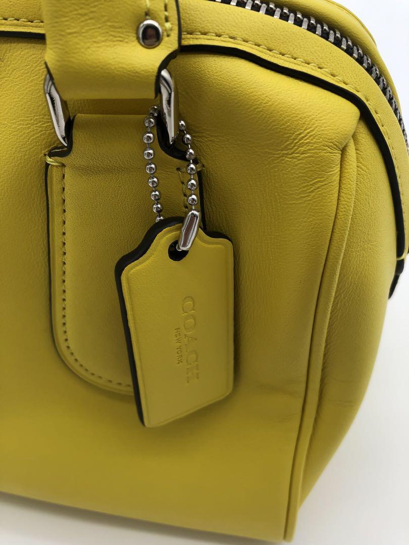 COACHコーチイエロー レザーハンドバッグスヌーピー