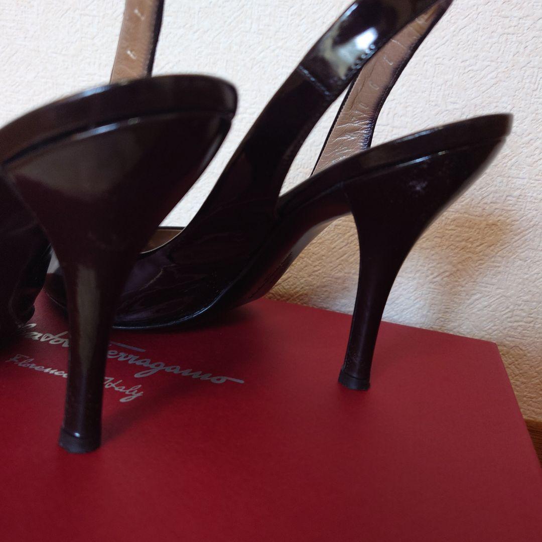 〈専用〉Ferragamo　バックストラップサンダル