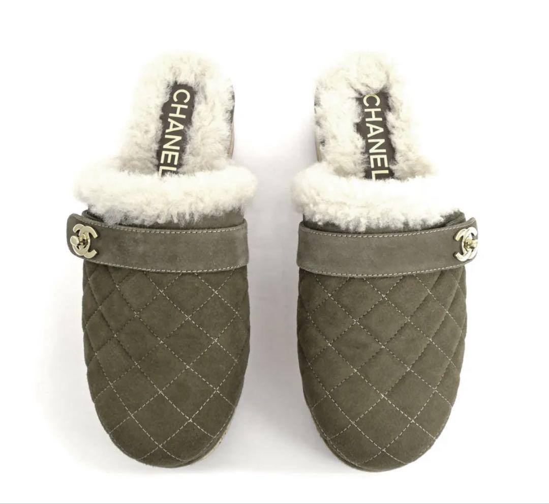 CHANEL クロッグサンダル オリーブグリーン CHANEL クロッグサンダル オリーブグリーン