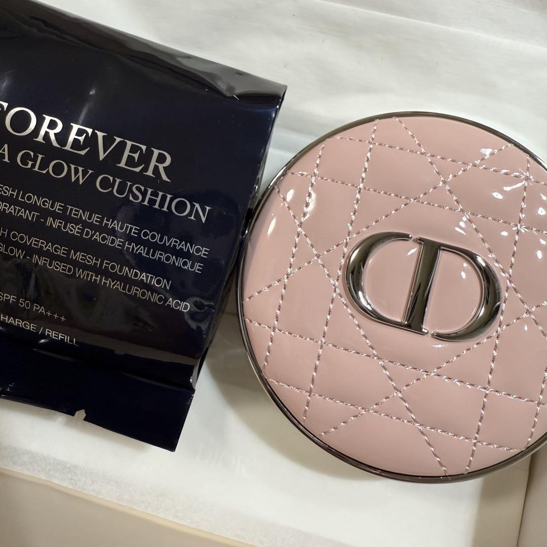 Dior ホリデー　ケース　クッションファンデセット Dior ホリデー2023限定ケース付 クッションファンデーション