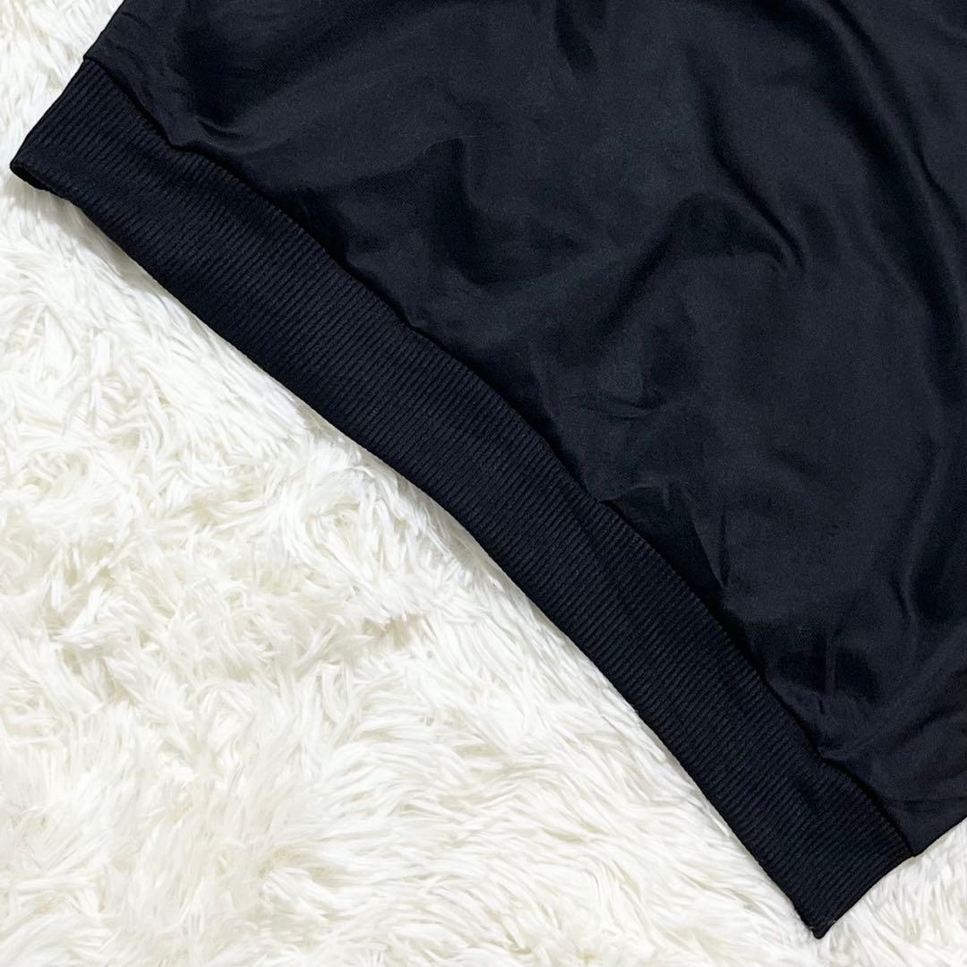 フード着脱可 ビッグトレフォイルロゴ