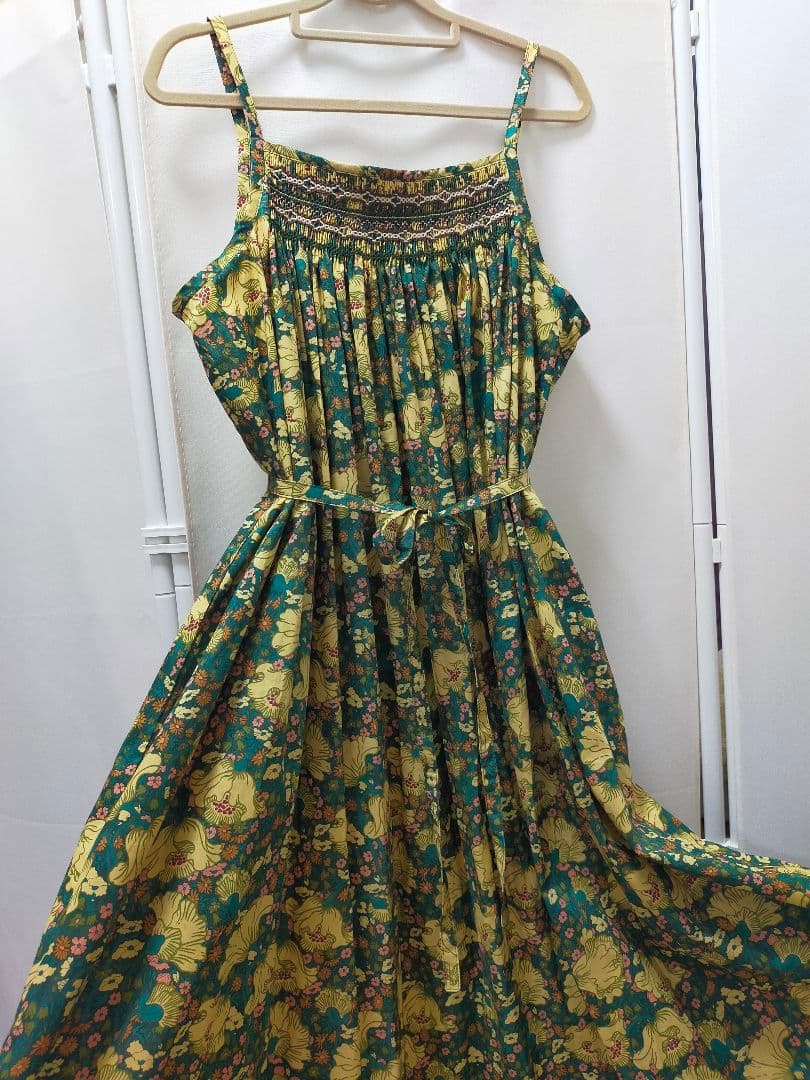 《リバティ生地使用》大人のスモッキング刺繍　キャミソールドレス