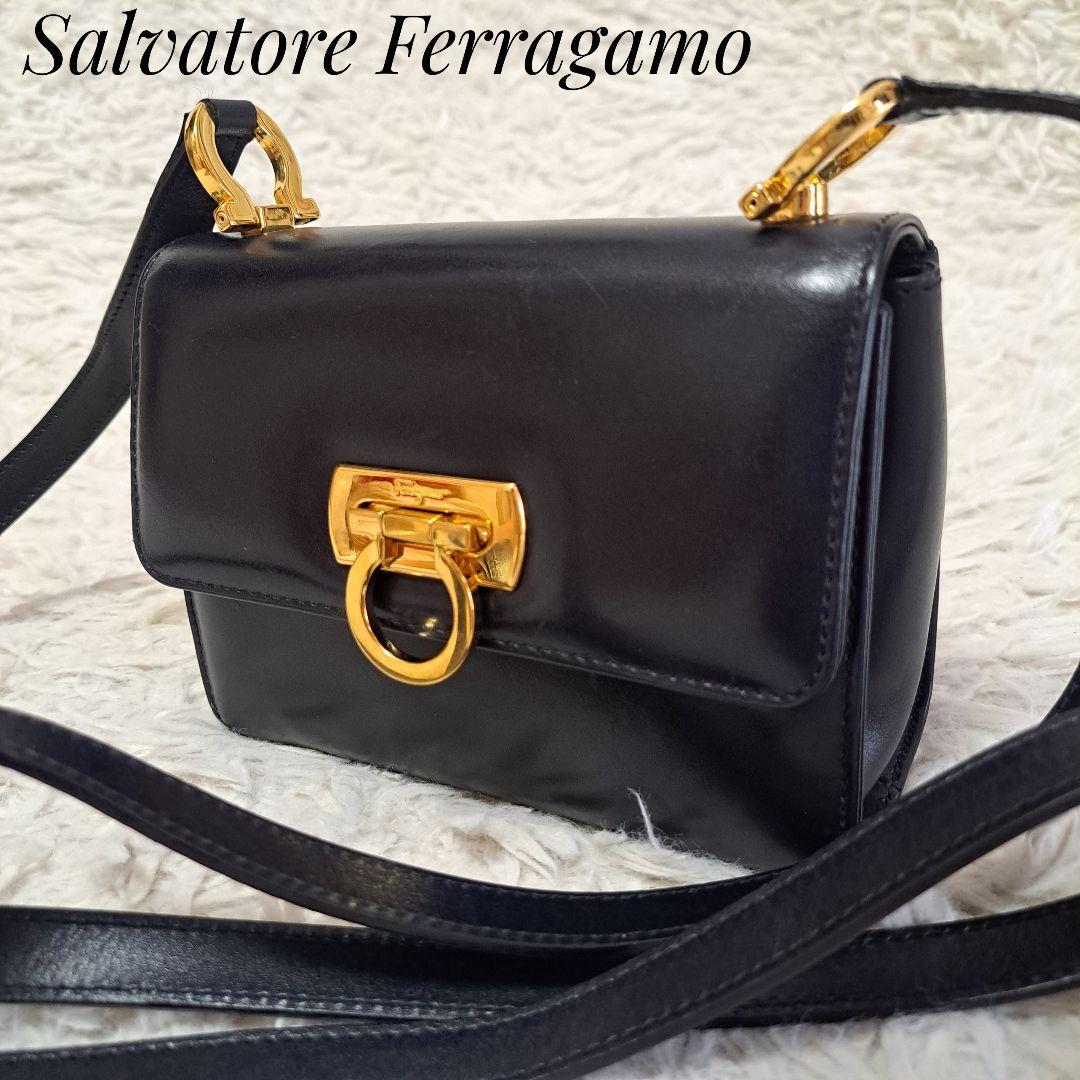 Salvatore Ferragamo ヴァラ レザー ショルダーバッグ