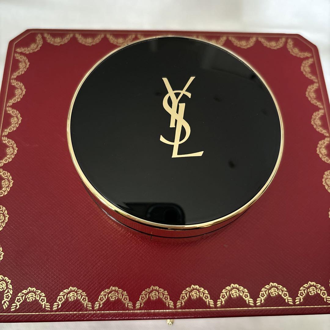 YSL ル クッション エンヴォワール 20