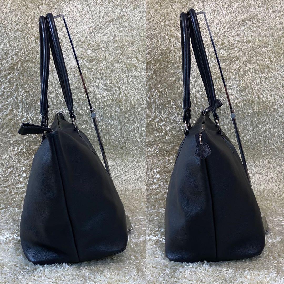 【美品】ヴィヴィアンウェストウッド　レザー　トートバッグ　ビジネス　黒　A4
