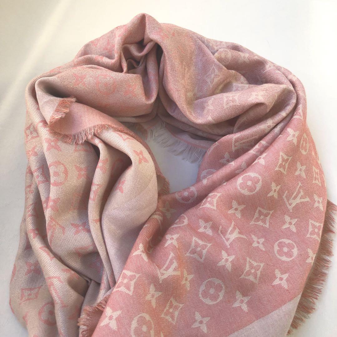 LOUIS VUITTON 大判ストール　ピンク LOUIS VUITTON 大判ストール 大判スカーフ モノグラム ピンク