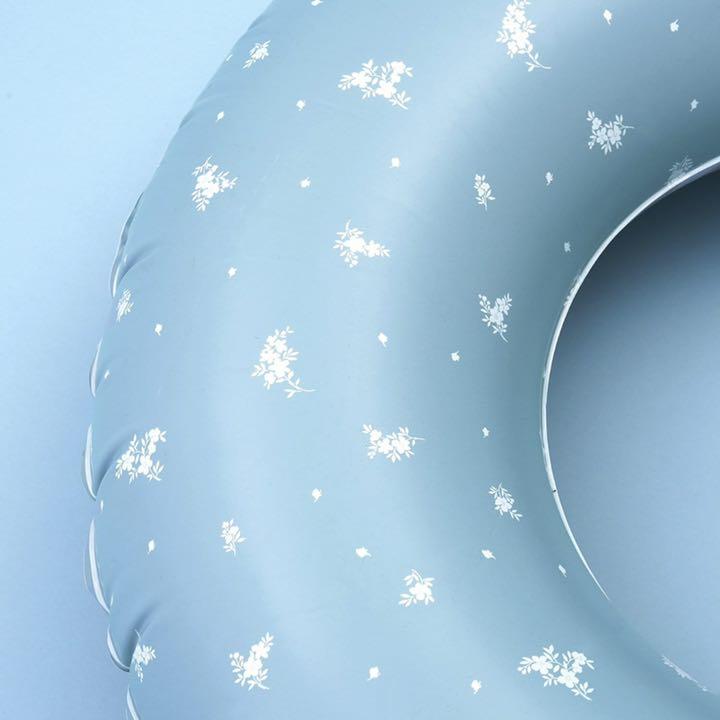 うきわ 浮き輪 大人用 リバーシブル 花柄 【90%OFF】
