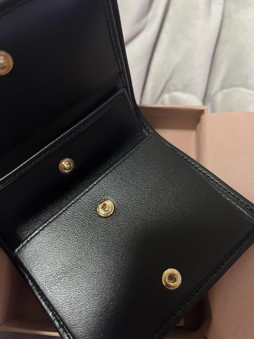 【最終値下げ】miumiu マテラッセレザー 折り財布