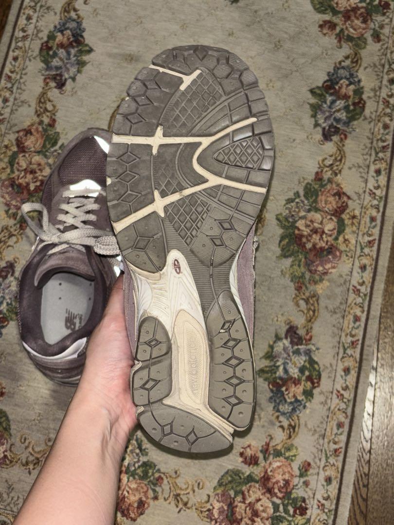 靴 new balance 2002R
