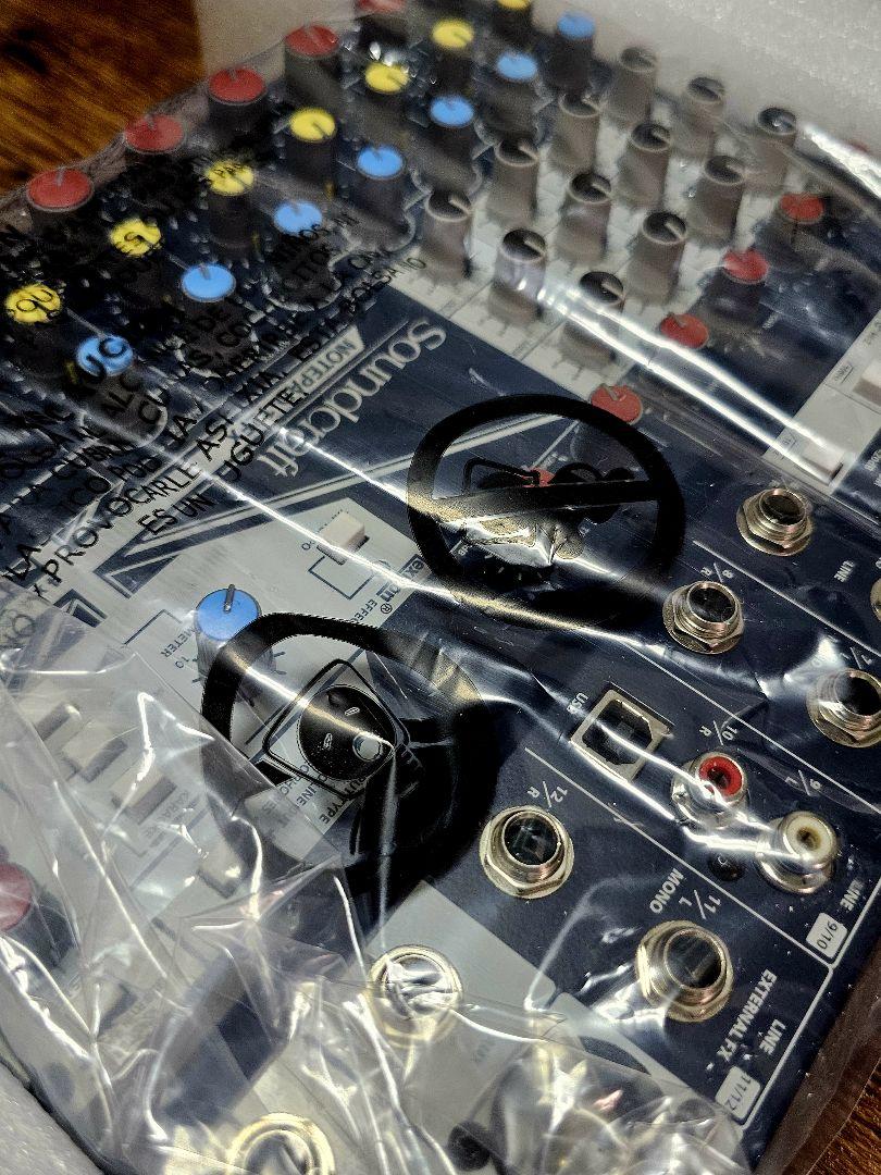 美品【1度のみ使用】Soundcraft Notepad-12FX 音響ミキサー