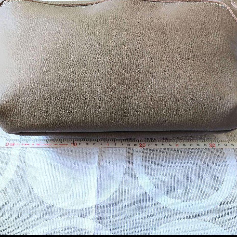 ハンドメイド　本革　ボディ　シュリンク型押　特大　グレージュ　★新品／未使用品★