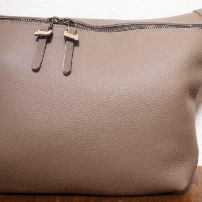 ハンドメイド　本革　ボディ　シュリンク型押　特大　グレージュ　★新品／未使用品★