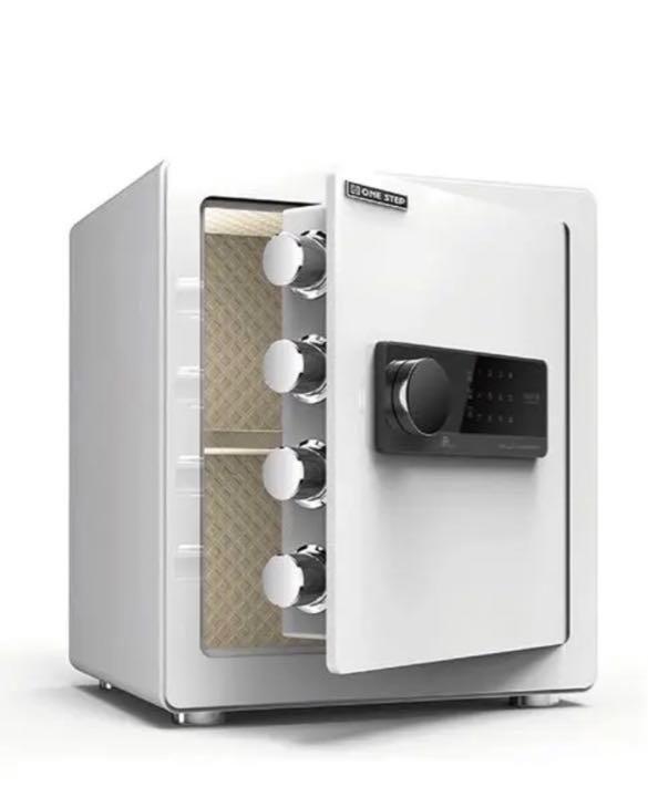 何でも揃う 白 43L 金庫 電子テンキー式 小物入れ 676 防犯 振動警報 鍵2本 オフィス家具