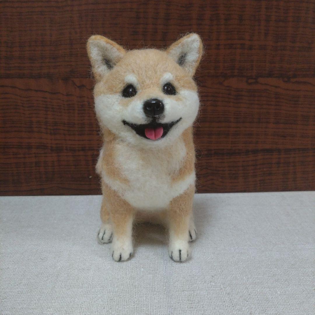 ボイボイ　羊毛フェルト　柴犬　お座りポーズ　ハンドメイド　置物