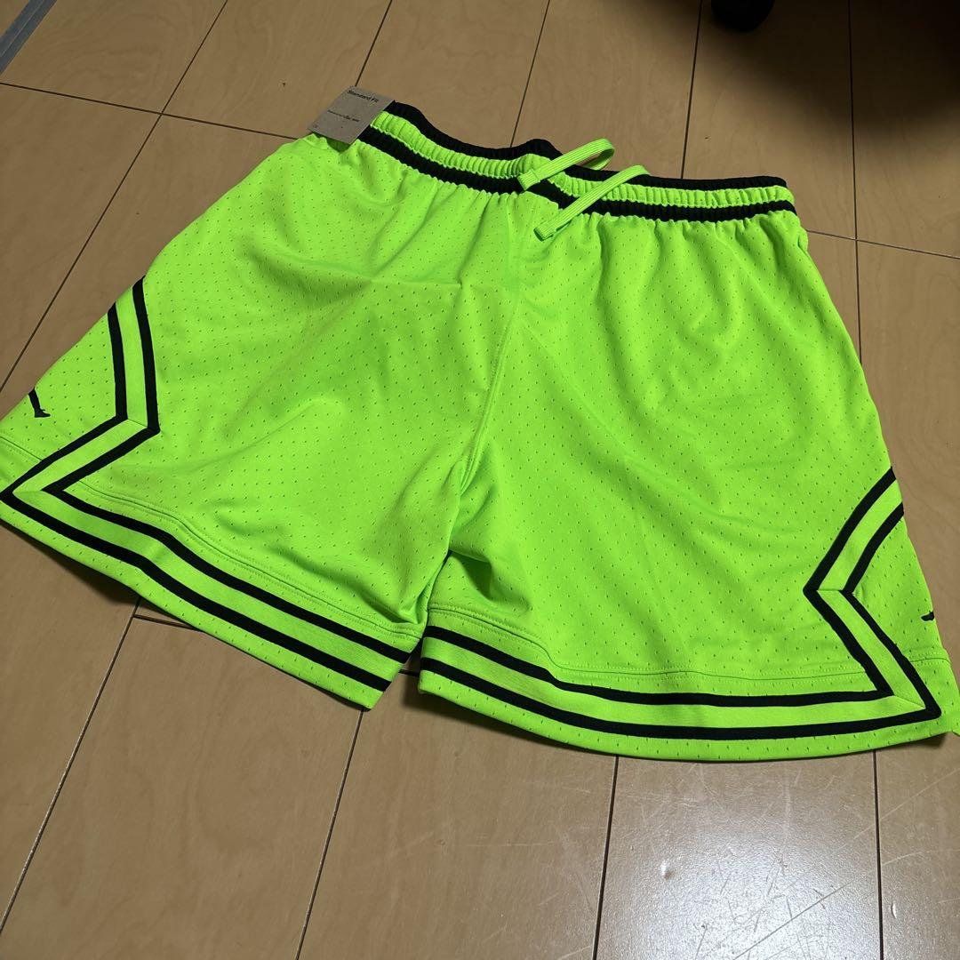 蛍光イエロージャンプマンバスケットパンツ