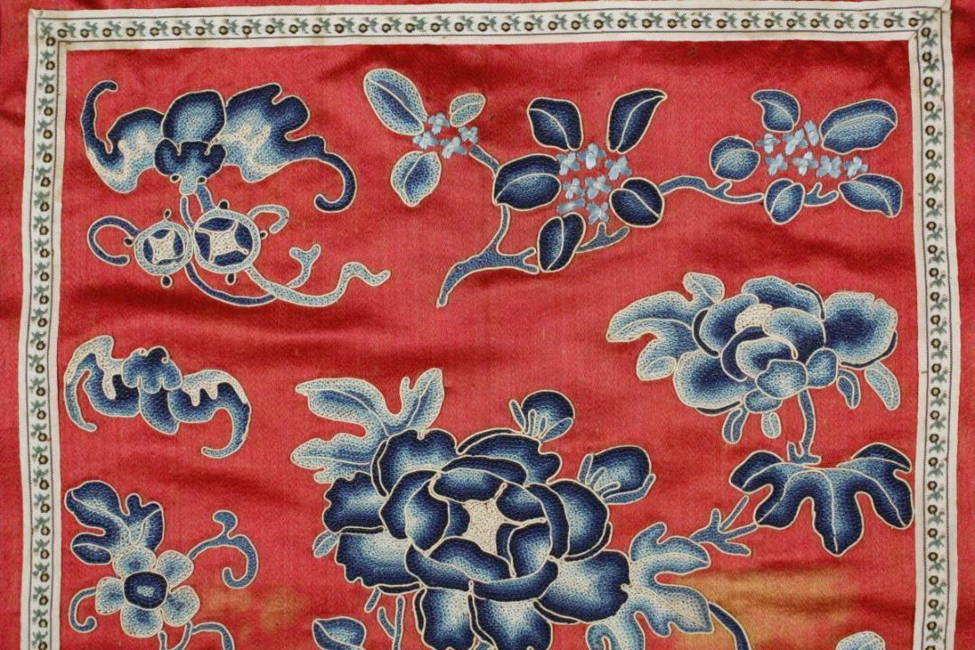 アンティークフランス 薔薇の垣根 チューリップ刺繍 クッションカバー