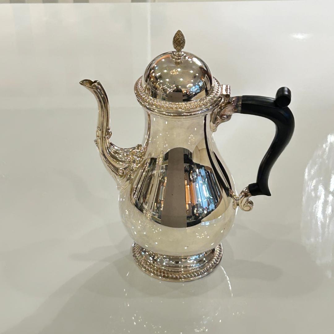 英国 Barker Ellis シルバーポット 、シュガーボウル 、クリーマー 英国 Barker Ellis シルバーポット 、シュガーボウル 、クリーマー