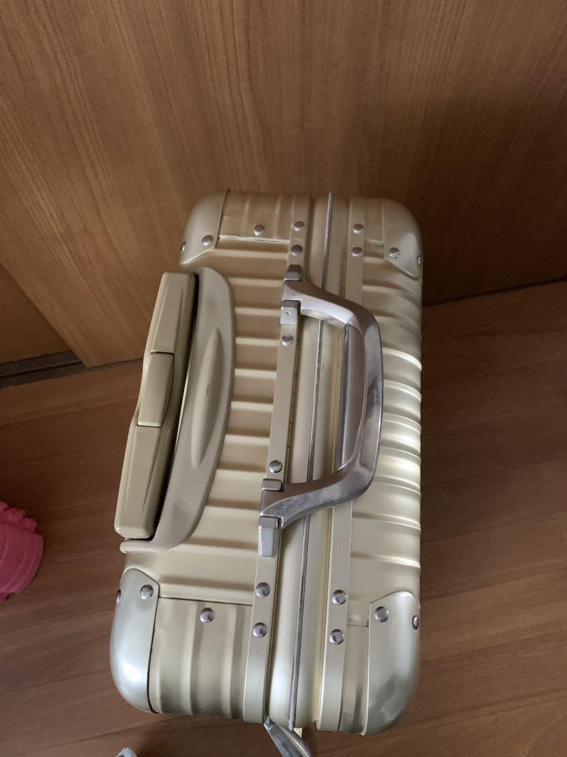 希少rimowa 35L ゴールド