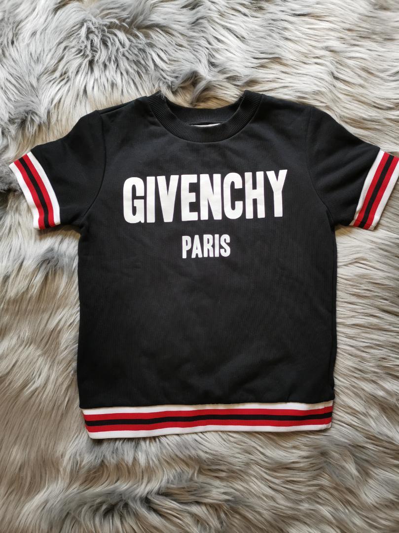 GIVENCHY　ジバンシー　トレーナシャツ