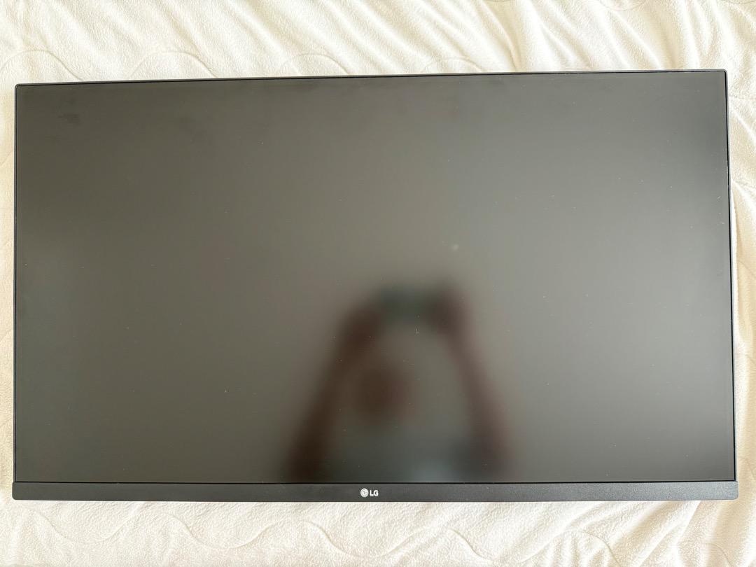 LG 32UN880-B 31.5インチ 4K モニター