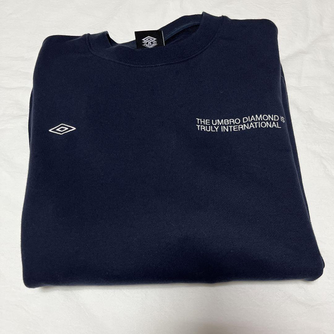 Umbro ネイビー トレーナー