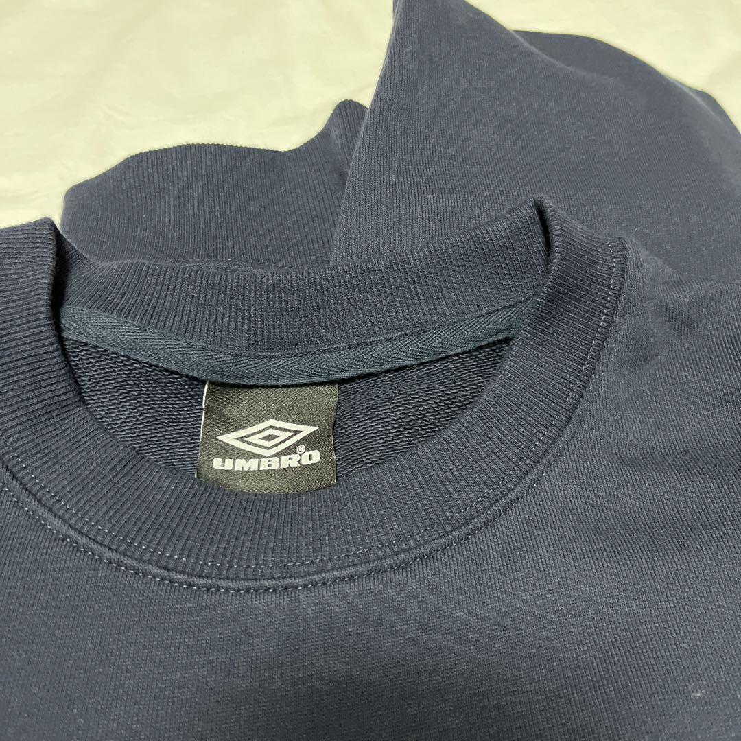 Umbro ネイビー トレーナー