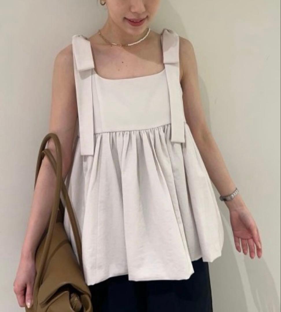 《新品タグ付き》ミラオーウェン　ペプラムブラウス×ワイドパンツセットアップ