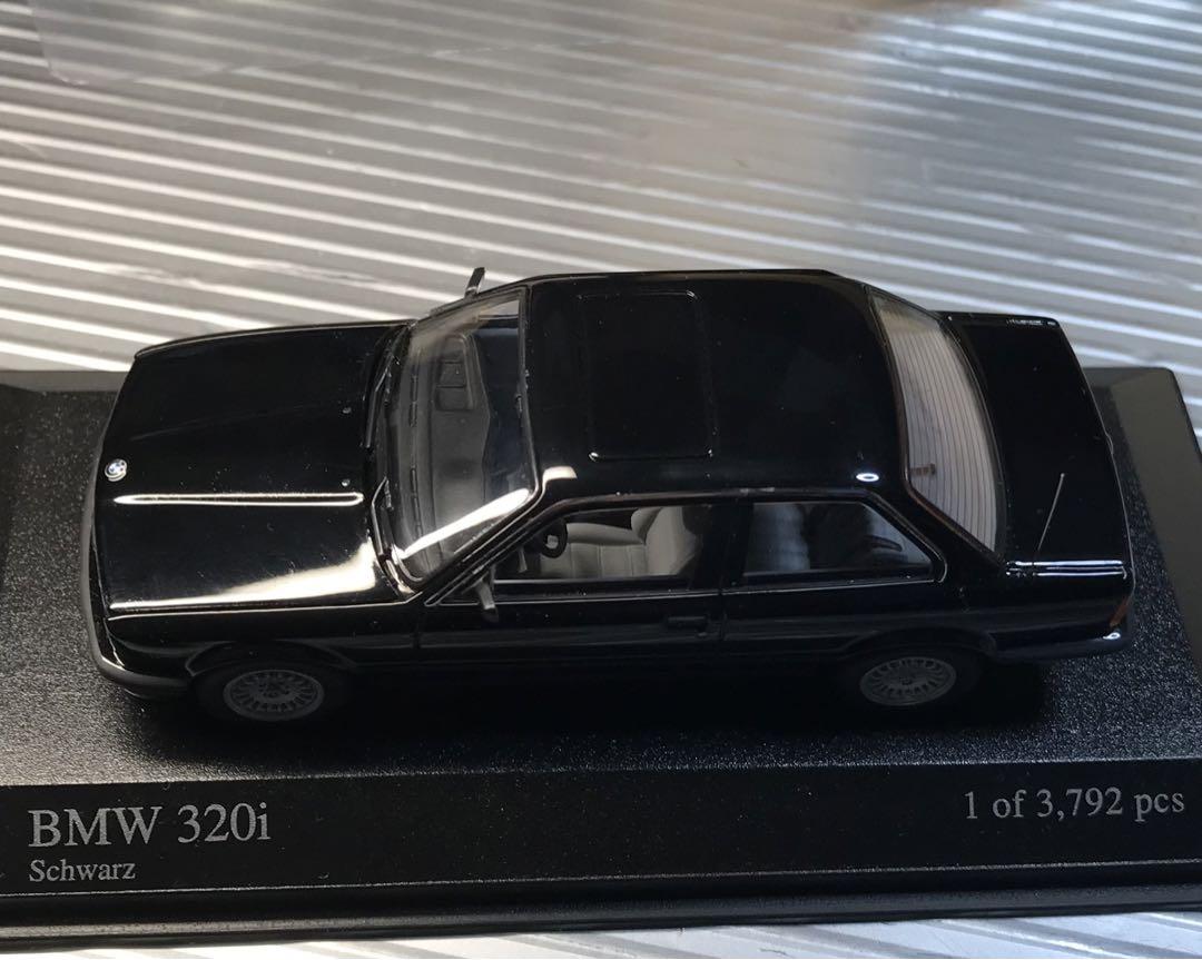 ミニカー BMW 320i 1/43