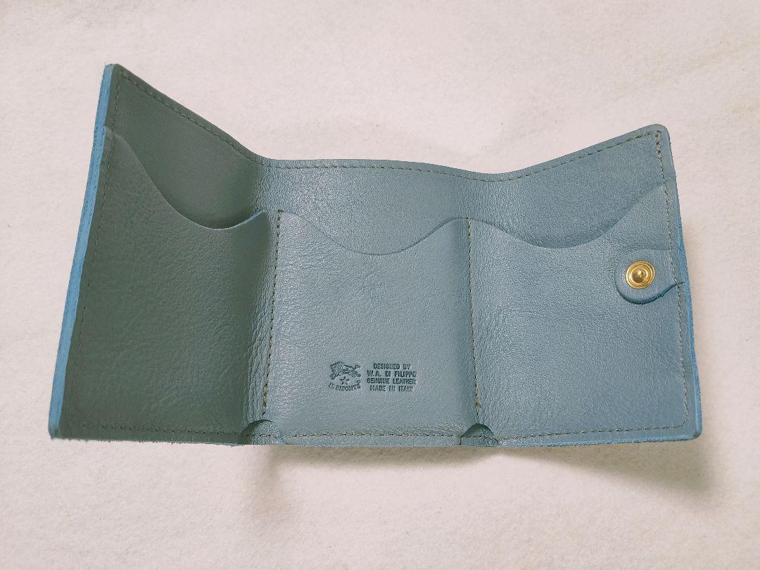 ざいますが 新品 軽量 三つ折り財布 くすみブルー RFreK-m99618487003 イルビゾンテ コンパクト カーフスキ