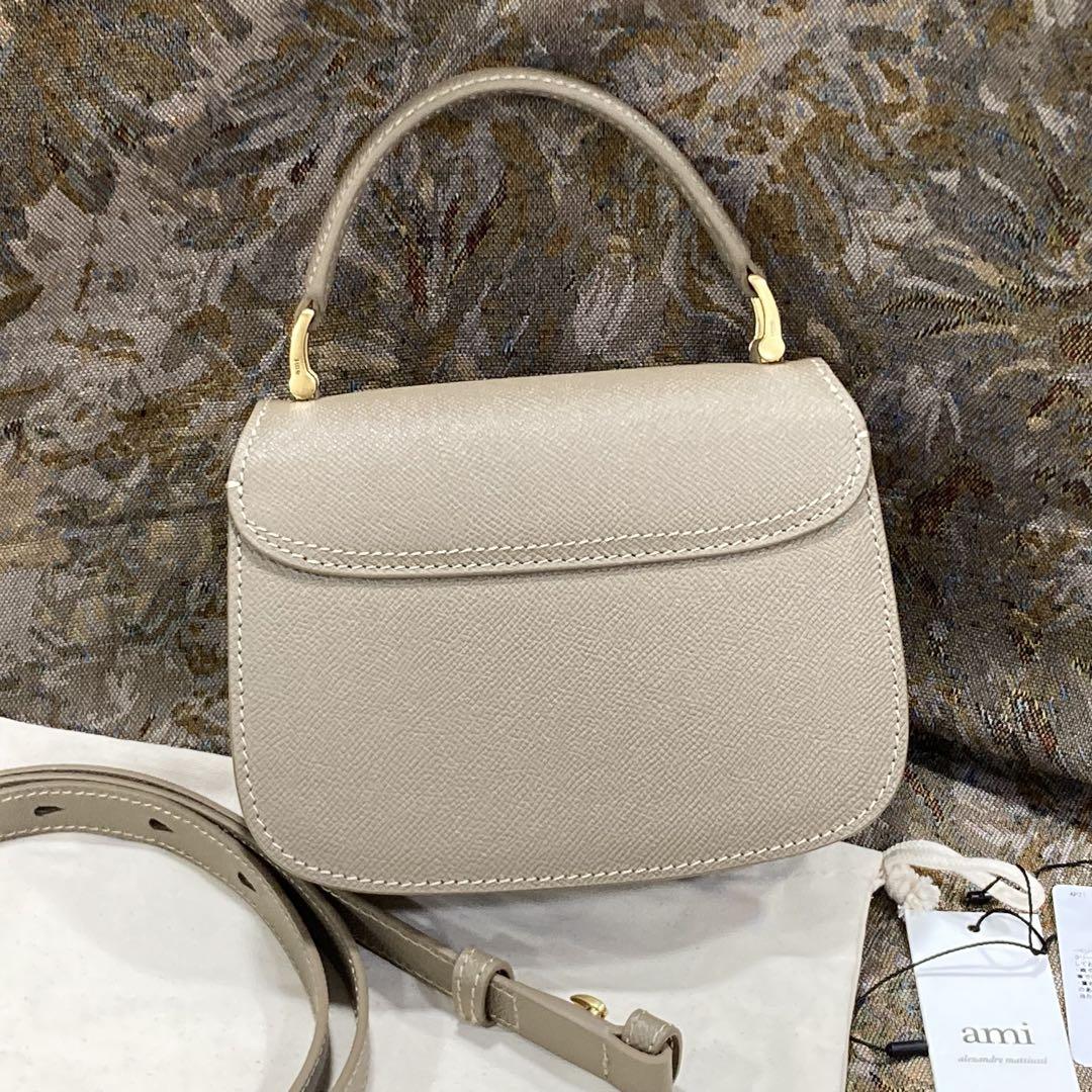AMI PARIS ハンドバッグ ミニバッグ グレインレザー カーキ AMI PARIS ハンドバッグ ミニ バッグ グレインレザー バッグ