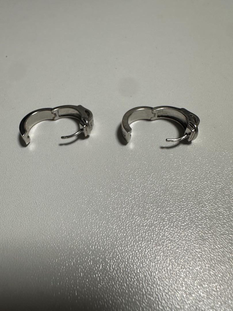 ヴィヴィアンウエストウッド 両耳ピアス