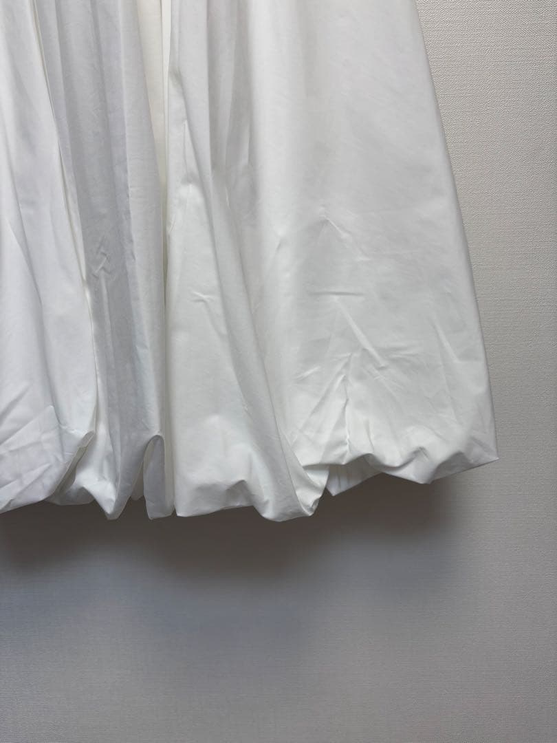 ⭐️完売品⭐️ Rirandture リランドチュール バルーンロングスカート 白 ⭐️完売品⭐️ Rirandture リランドチュール バルーンロングスカート 白