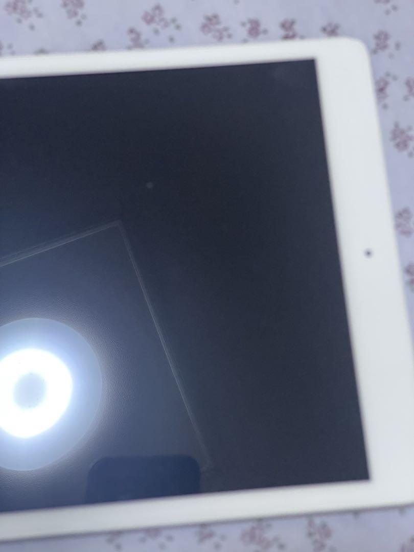 iPad 第7世代 (10.2インチ) 32GB WiFi + セルラー