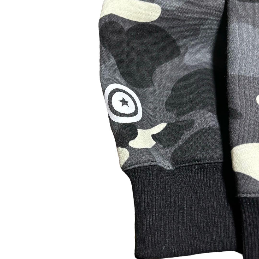a bathing ape パーカー 発光 シャーク ダブルジップ レア 迷彩