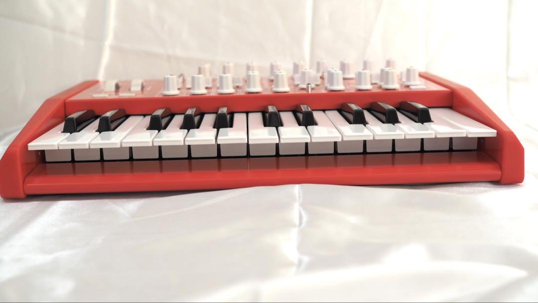 MICROBRUTE RED