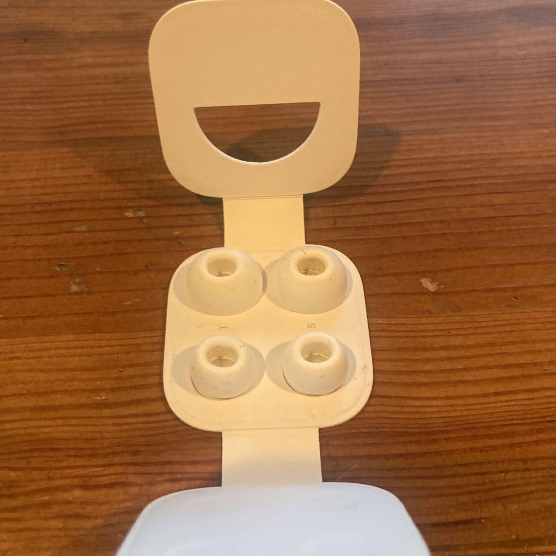 Apple AirPods Pro MWP22J/A WHITE用イヤーカバー 9,999,999円