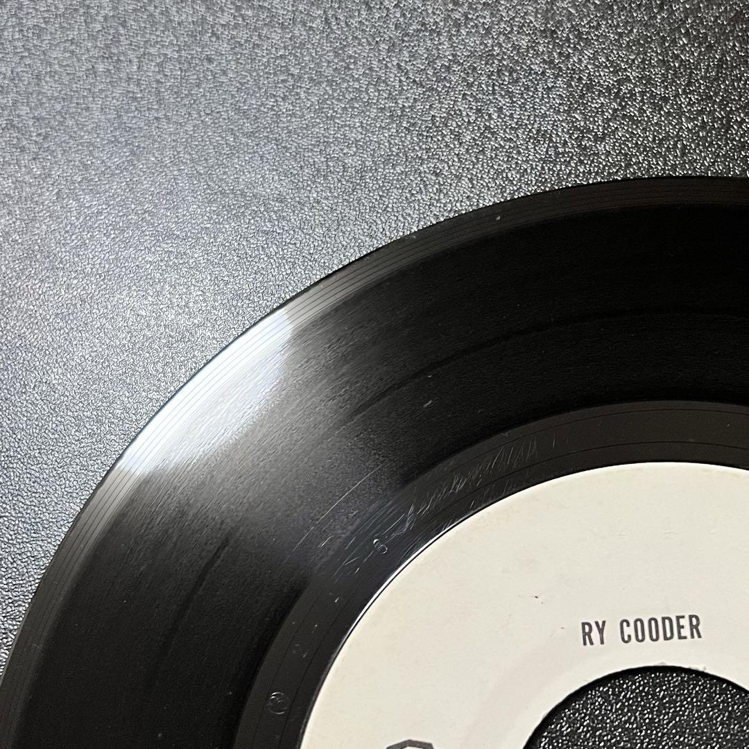 7inch】ライ•クーダー / ビッグ•シティ 非売品 - メルカリ