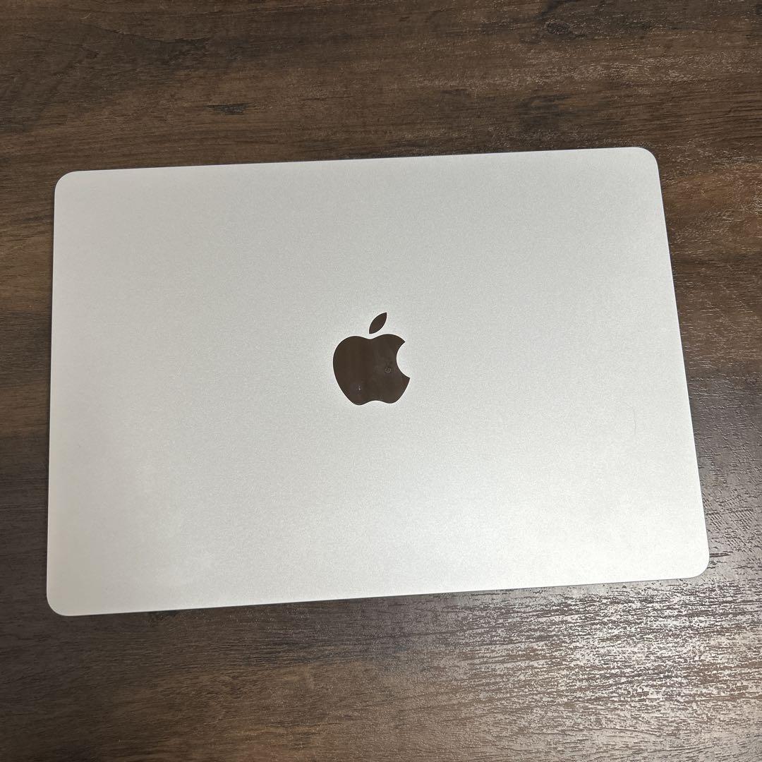 Apple MacBook Air 13インチ M3 2024