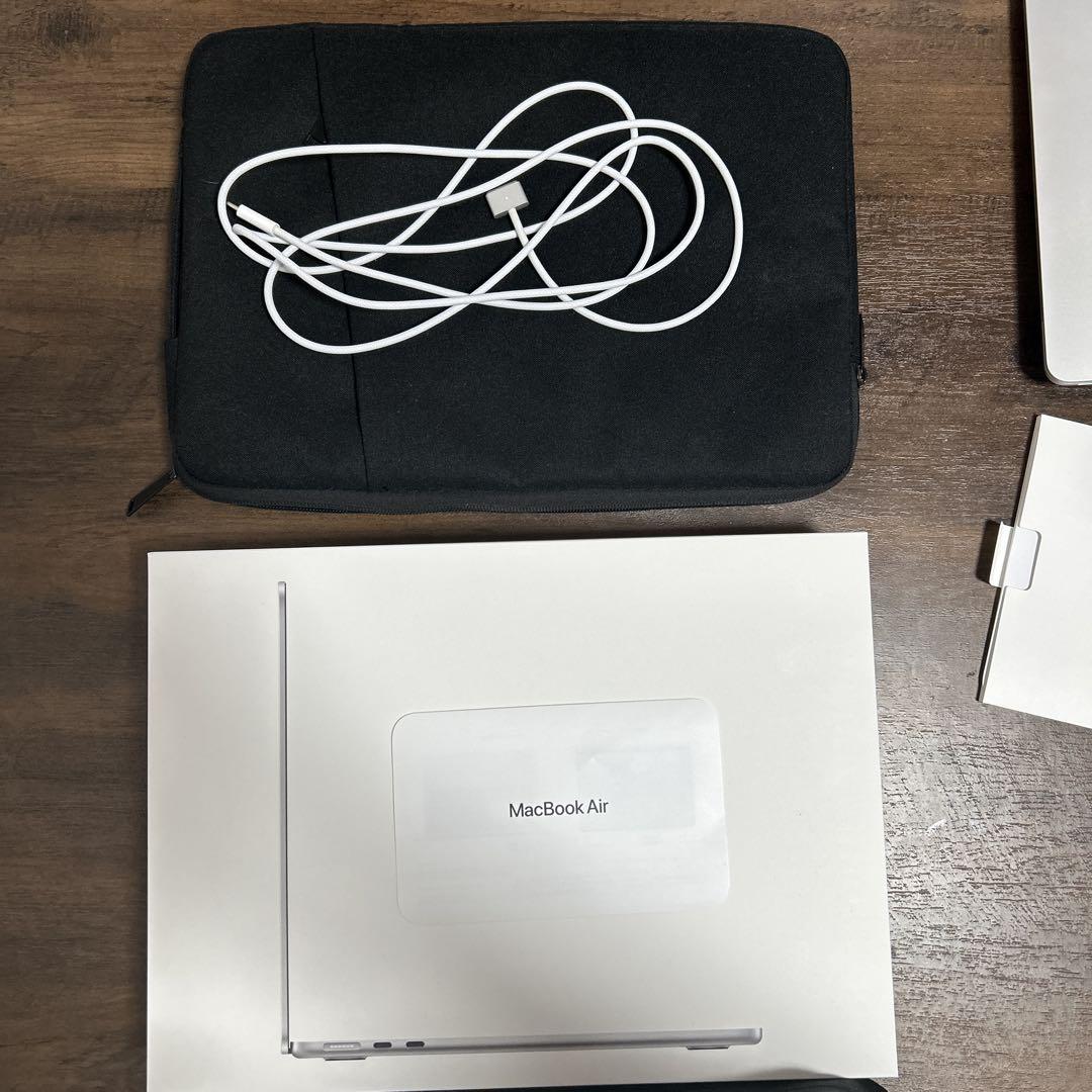 Apple MacBook Air 13インチ M3 2024